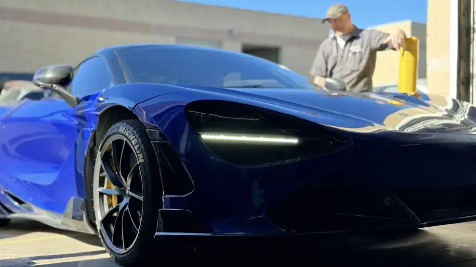 blue Mclaren